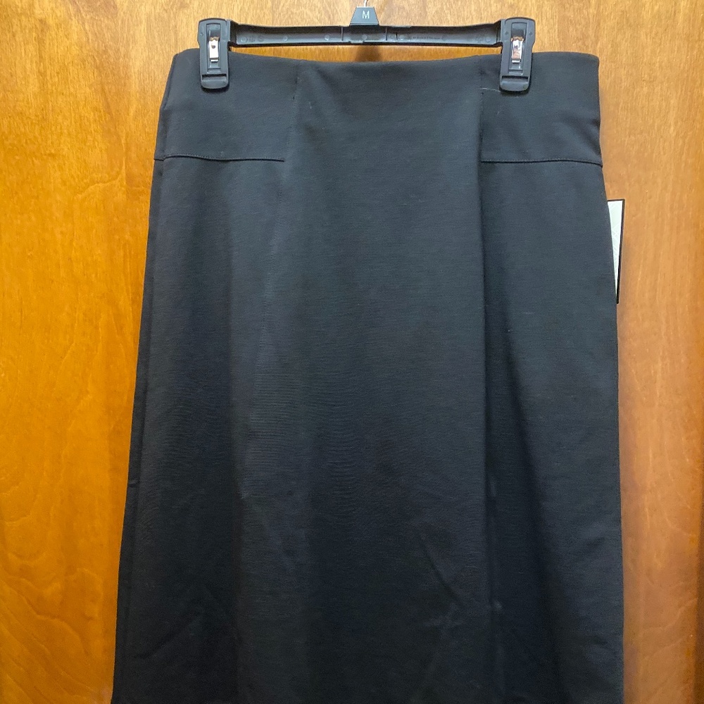 Midi black skirt - size medium